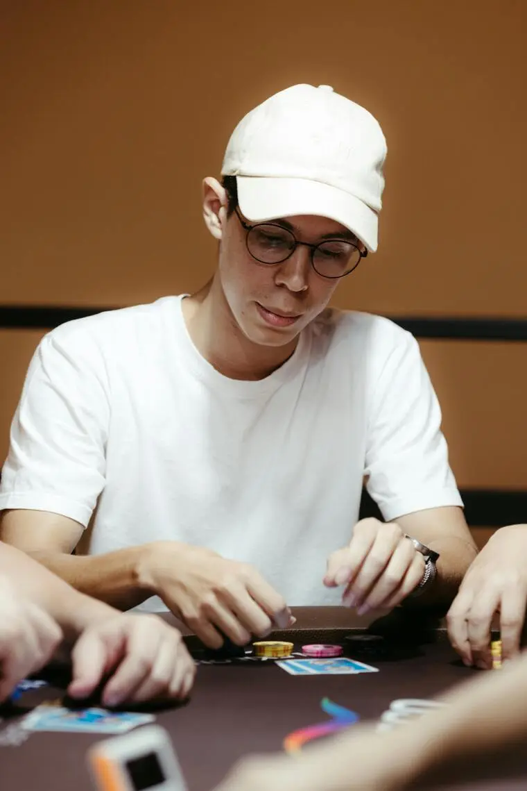 Poker lounge atmosphere w GuildCircleHall